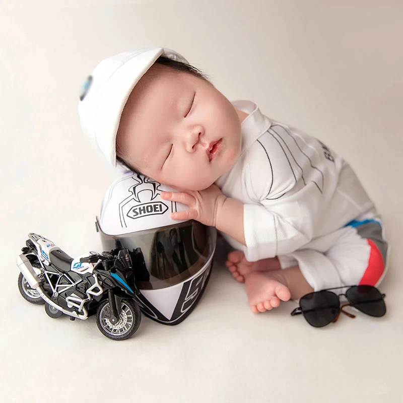 0-2 Months Baby Photography Outfit Cool Motorcycle Clothing Sunglasses Helmet Props Newborn Jumpsuit Studio Photo Accessories