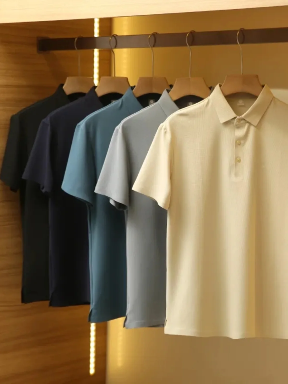 Ice Sensation Technology Fabric Men's  Color  Shirt Seamless Glueless Summer Fashion Urban Style Short Sleeve T-Shirt