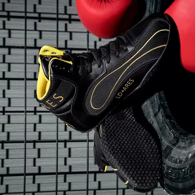 

Best Selling black white Wrestling Boots for Men Professional Men Fighting Shoes Wearable Anti-Slippery Boxing Sneakers Mens