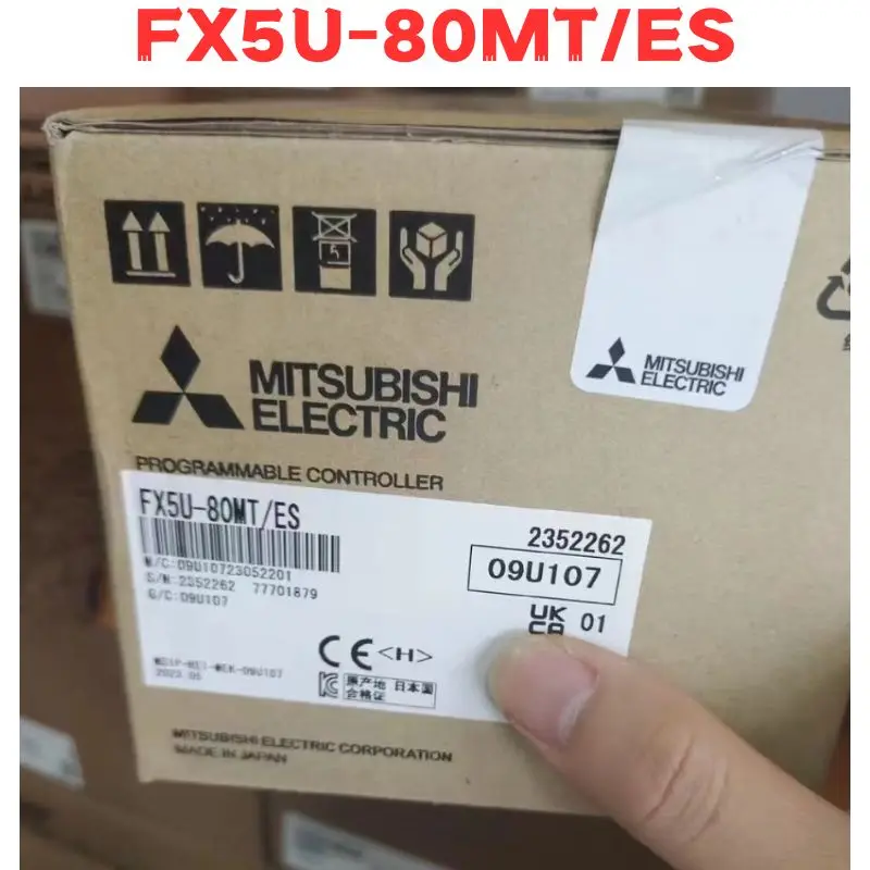 

FX5U-80MT/ES Совершенно новый и оригинальный Φ/ES FX5U 80MT ES PLC