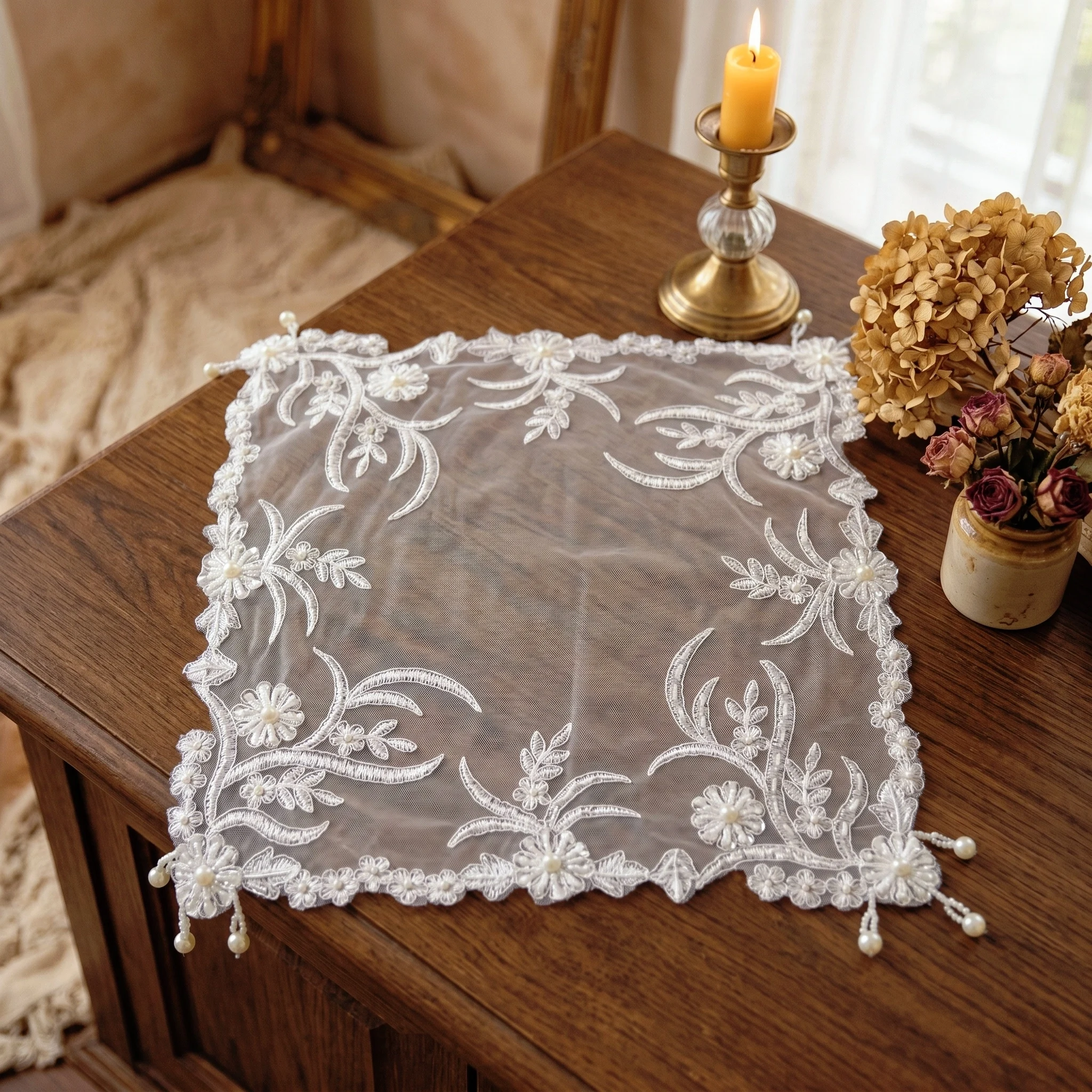 Set Of 4pcs Elegant Embroidery Breakfast Placemats White Lace Wedding Napkins Pearl Decoration Multifunctional Cover Cloth view 3