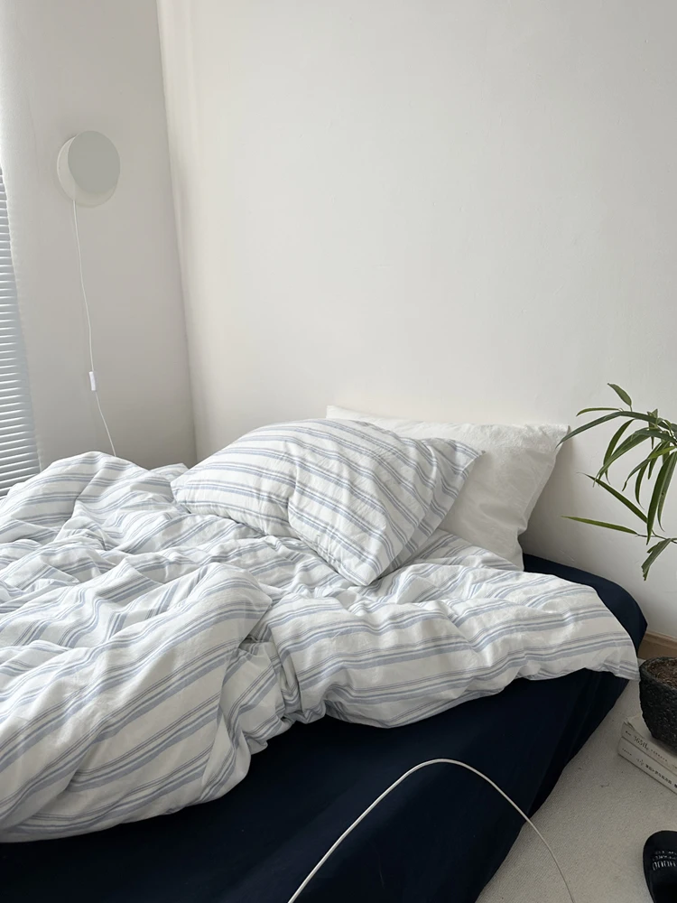 

Комплект постельного белья из чистого хлопка: простыня, пододеяльник, наматрасник (3 предмета), комплект для общежития (4 предмета)