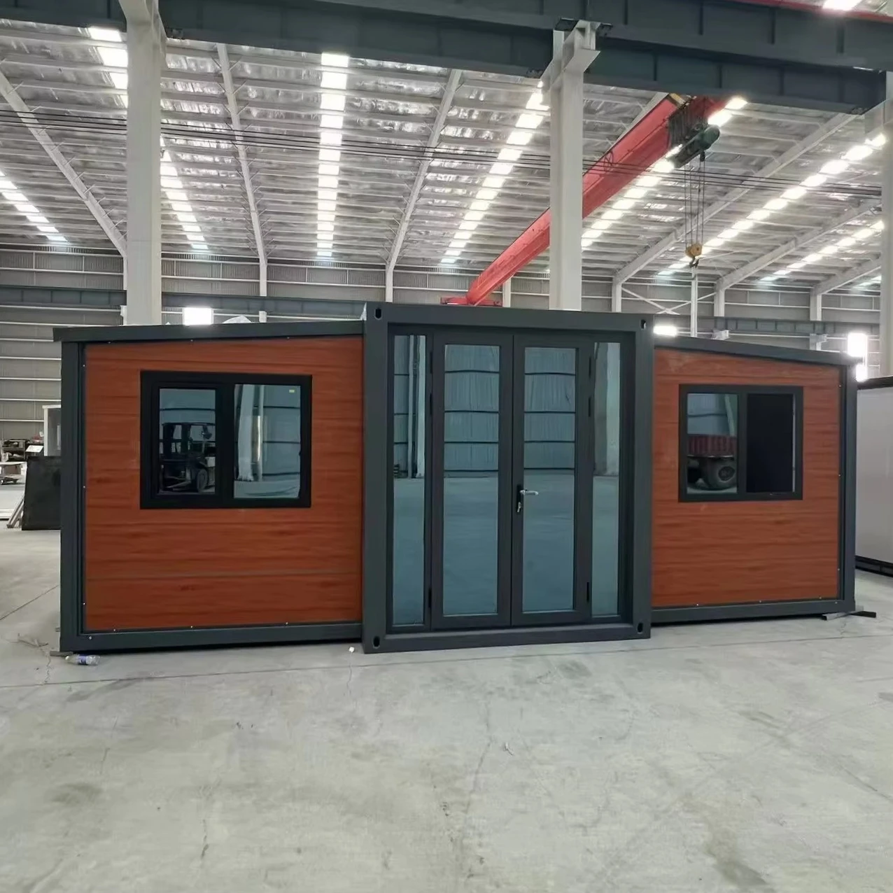 Luxury 20ft/40ft Expandable Prefabricated Container House, High-quality Custom Steel Structure Sandwich Panel Tiny House