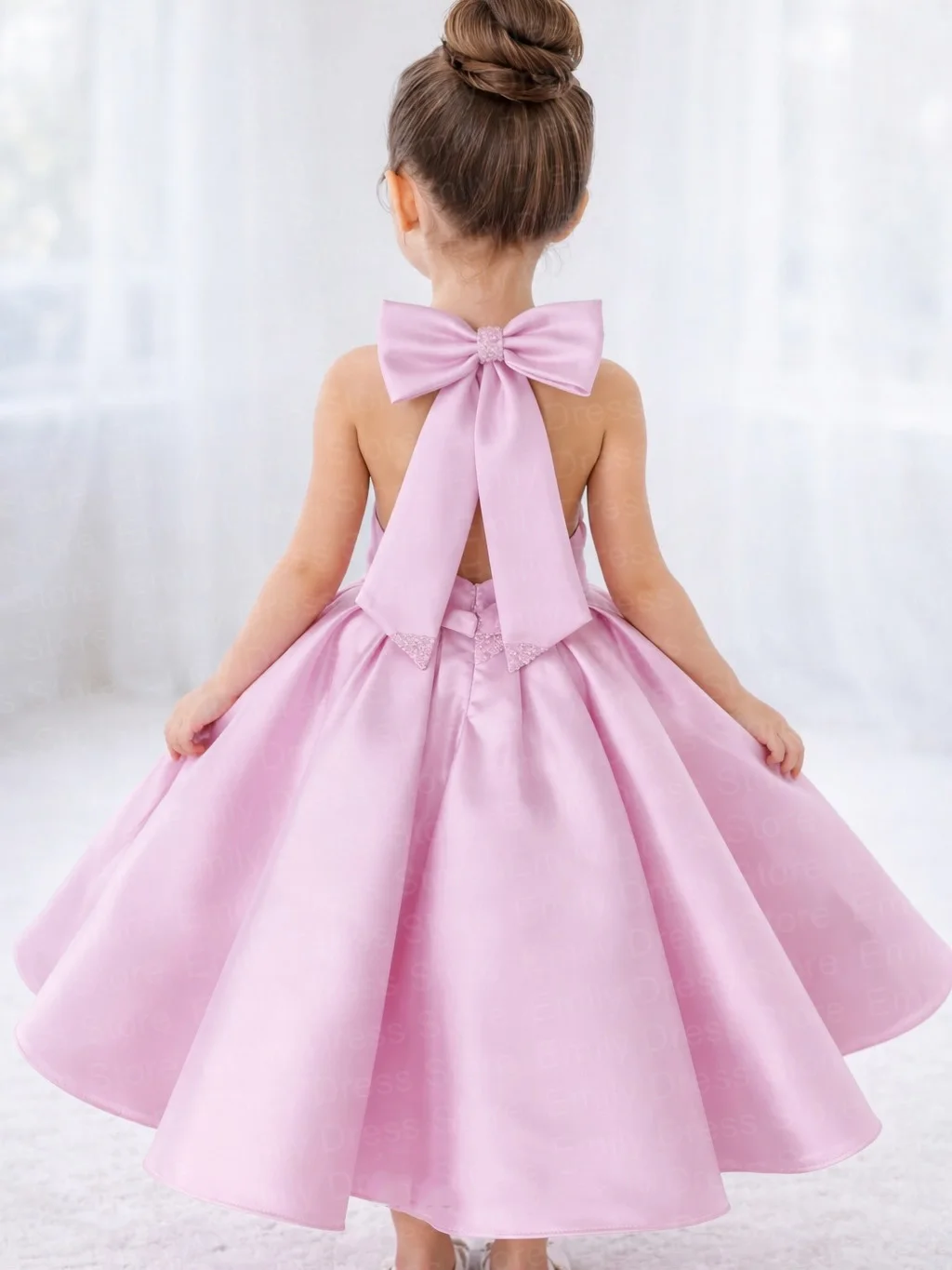 

Customized Pink Flower Girl Dress for Wedding Puffy Sleeveless With Bow Pearls Baby Kids Birthday Party First Communion Gown