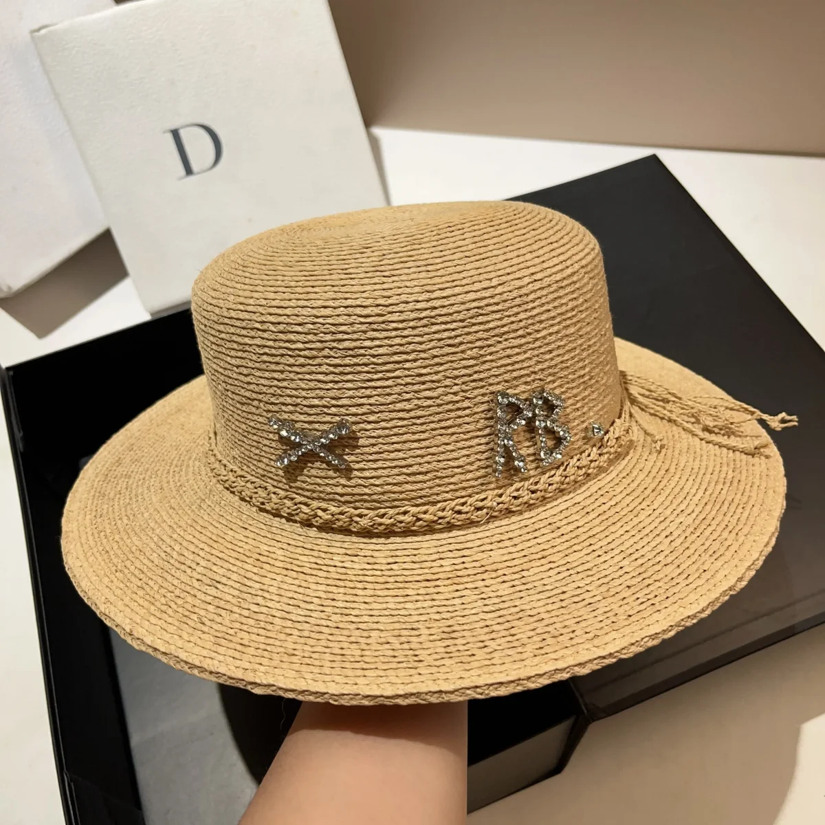 RB Letter Summer Lafite Grass Flat Top Hat Women\'s Fashion Outdoor Beach Sunshade Natural Straw Hat Panama Top Hat Men