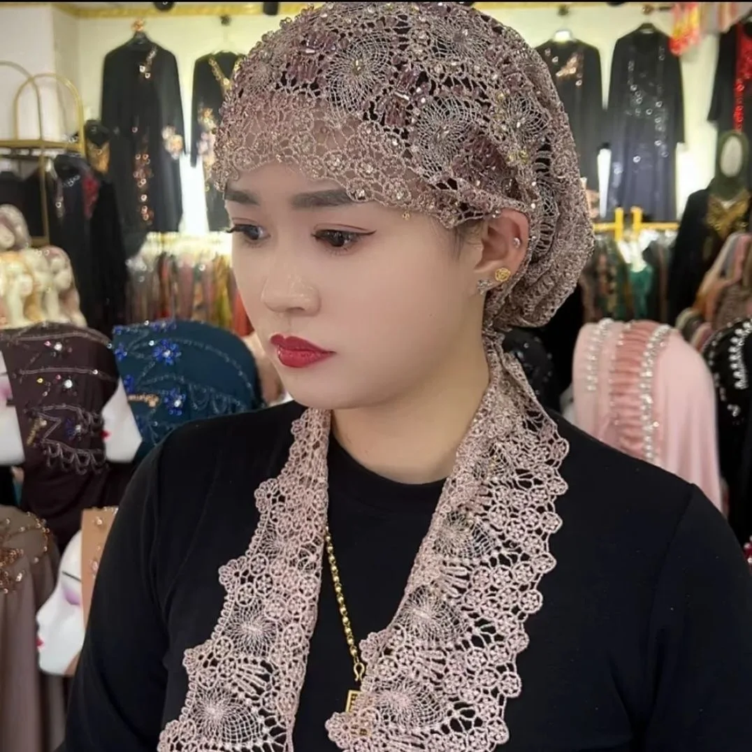 Muslimische Hijabs Frauen Hochzeit Dekoration Schal Mädchen Schal Kopftuch Luxus Quasten Malaysia Gebet Kufi Hut Charmante Spitze