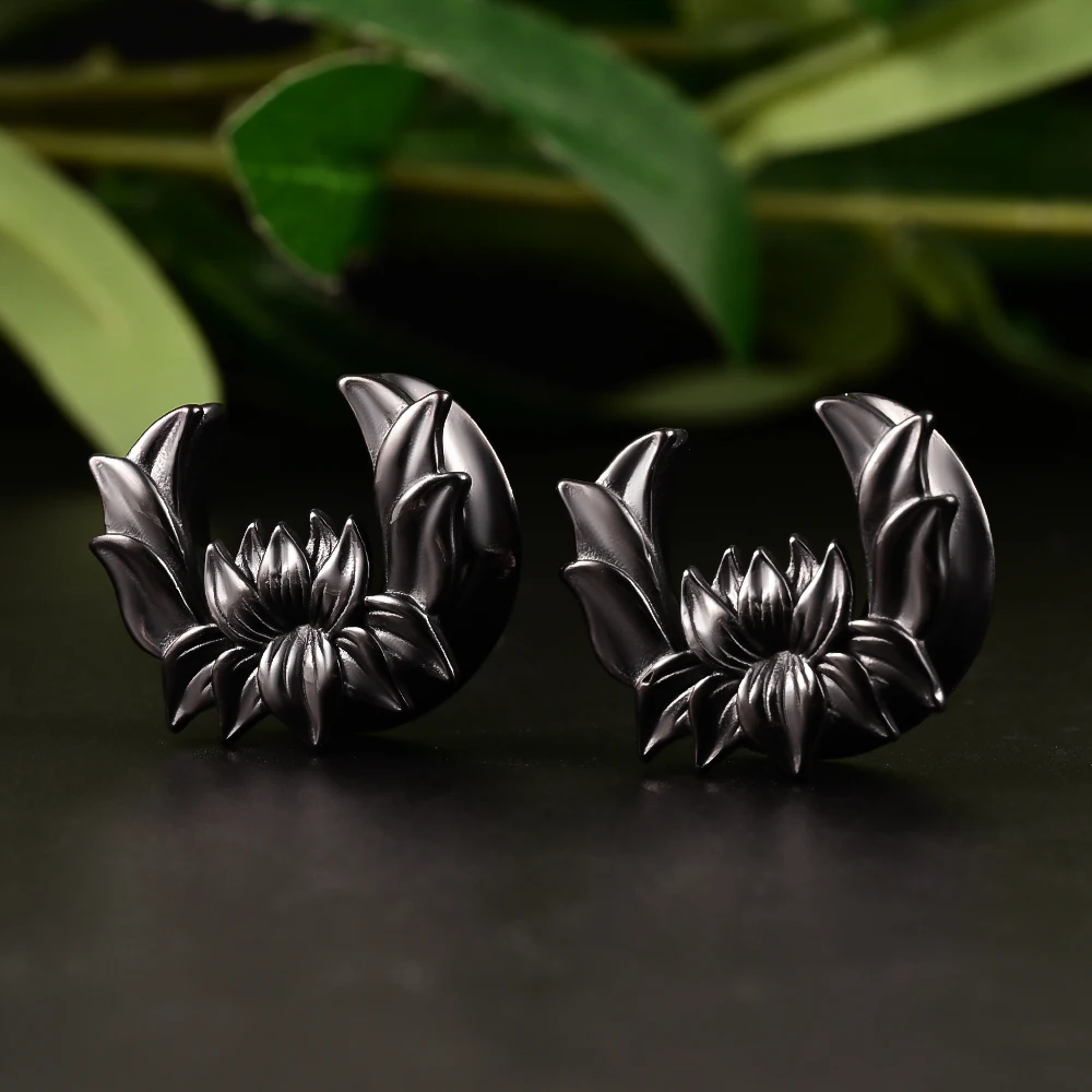 Doearko 2PCS Elegant Floral Saddle Plugs Ear Tunnels Gauges Piercing Stainless Steel Stretchers For Ears Women Body Jewelry