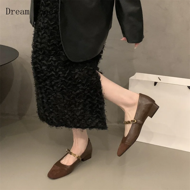 

Винтажные туфли Мэри Джейн на толстом каблуке с цепочкой, весенне-осенние новые туфли на низком каблуке с неглубоким носком и одним ремешком для женщин