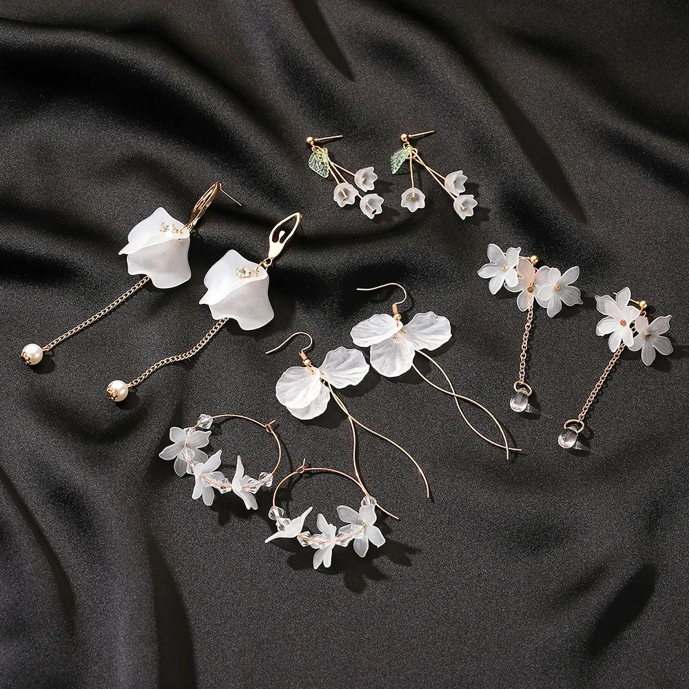 Trendy White Acrylic Flower Drop Earrings For Women Jewelry Tassel Crystal Pendant Earings Korean Fashion Wedding Earrings 2026