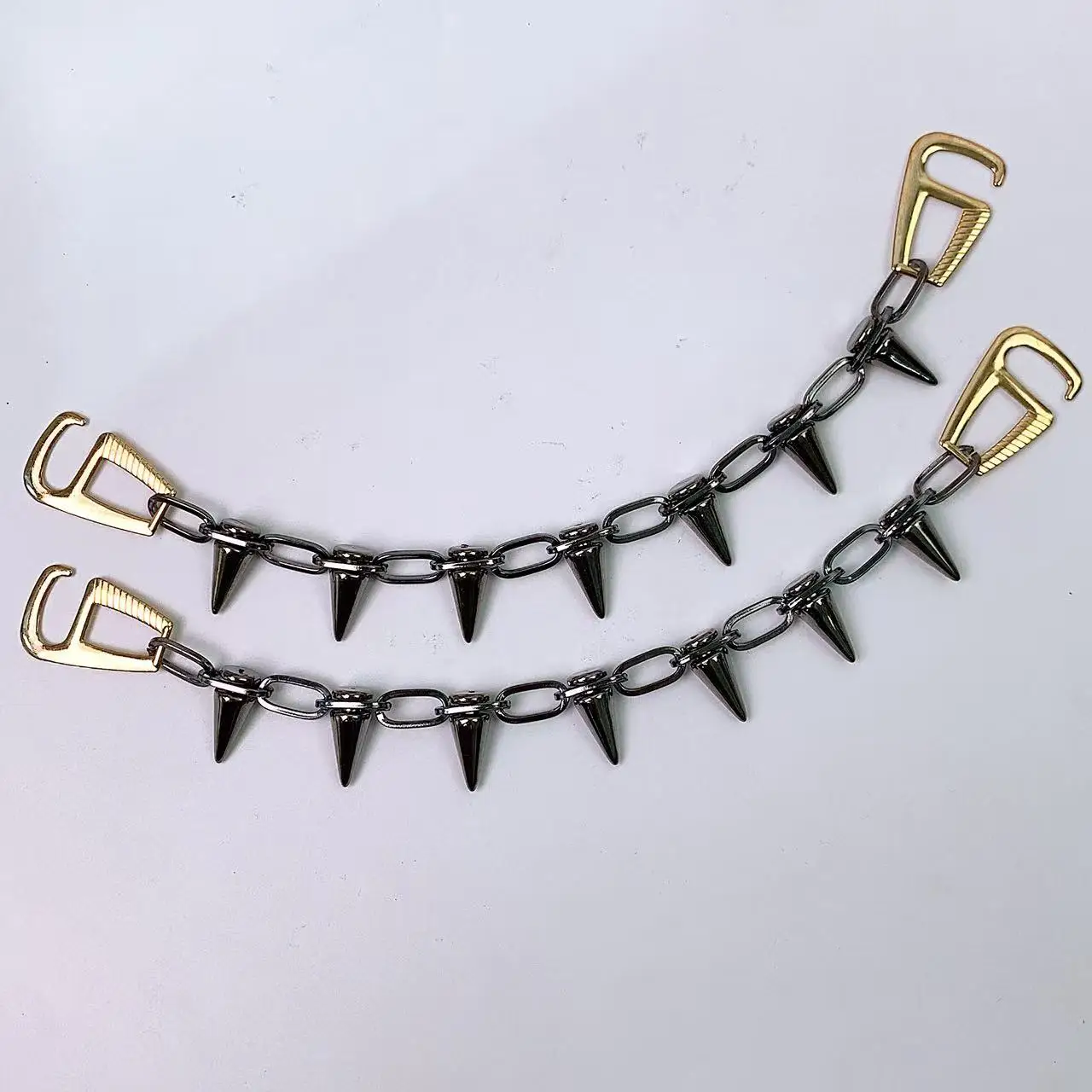سلاسل أحذية عصرية ورائعة، زخارف أحذية تسد الأمازون الأكثر مبيعًا عبر الحدود، إكسسوارات قابلة للفصل ذاتية الصنع، مسامير معدنية، سلاسل برشام، سلسلة مضادة للذئب #4