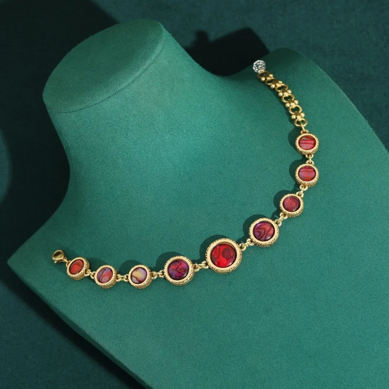 

Vintage Red Stone Bracelets Gold Color Round Woman Classic Elegant Wrist Accessories Mother Birthday Quality Jewelry Gift 2026