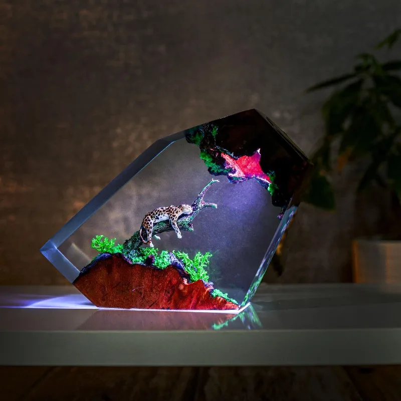 

Ночник-фигурка животного из эпоксидной смолы: Ягуар, сувенир, подарок на день рождения