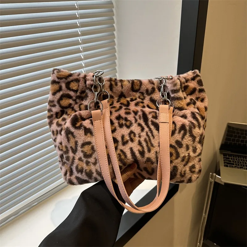 New Leopard Print Fur Bags Women Fashion Portable Faux Fur Handbags Winter Soft Warm Bag Girls Fluffy Large Capacity Tote Purse