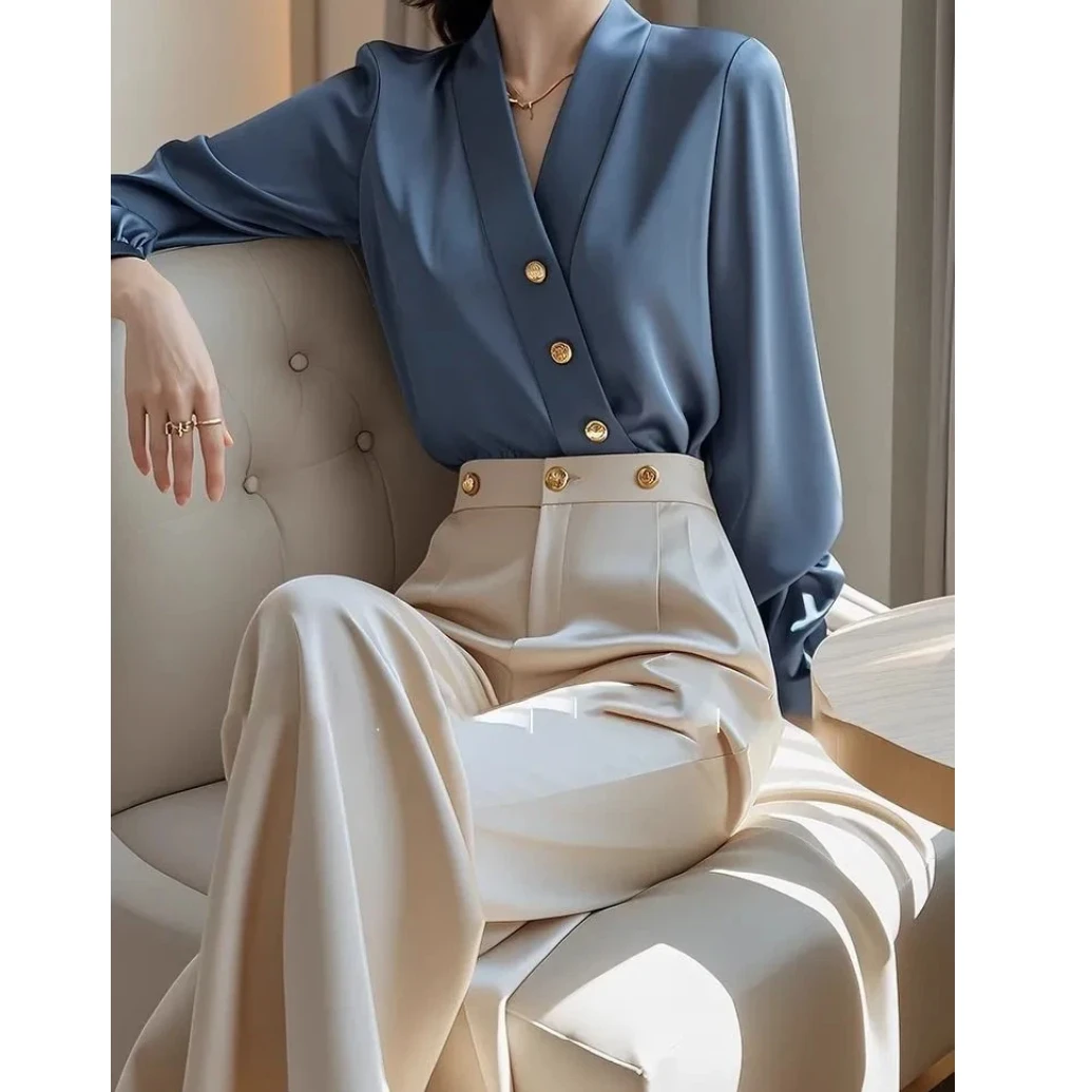 

Весенне-осенняя новая нишевая простая пригородная рубашка с высокой талией, облегающие бежевые широкие брюки, комплект из двух предметов