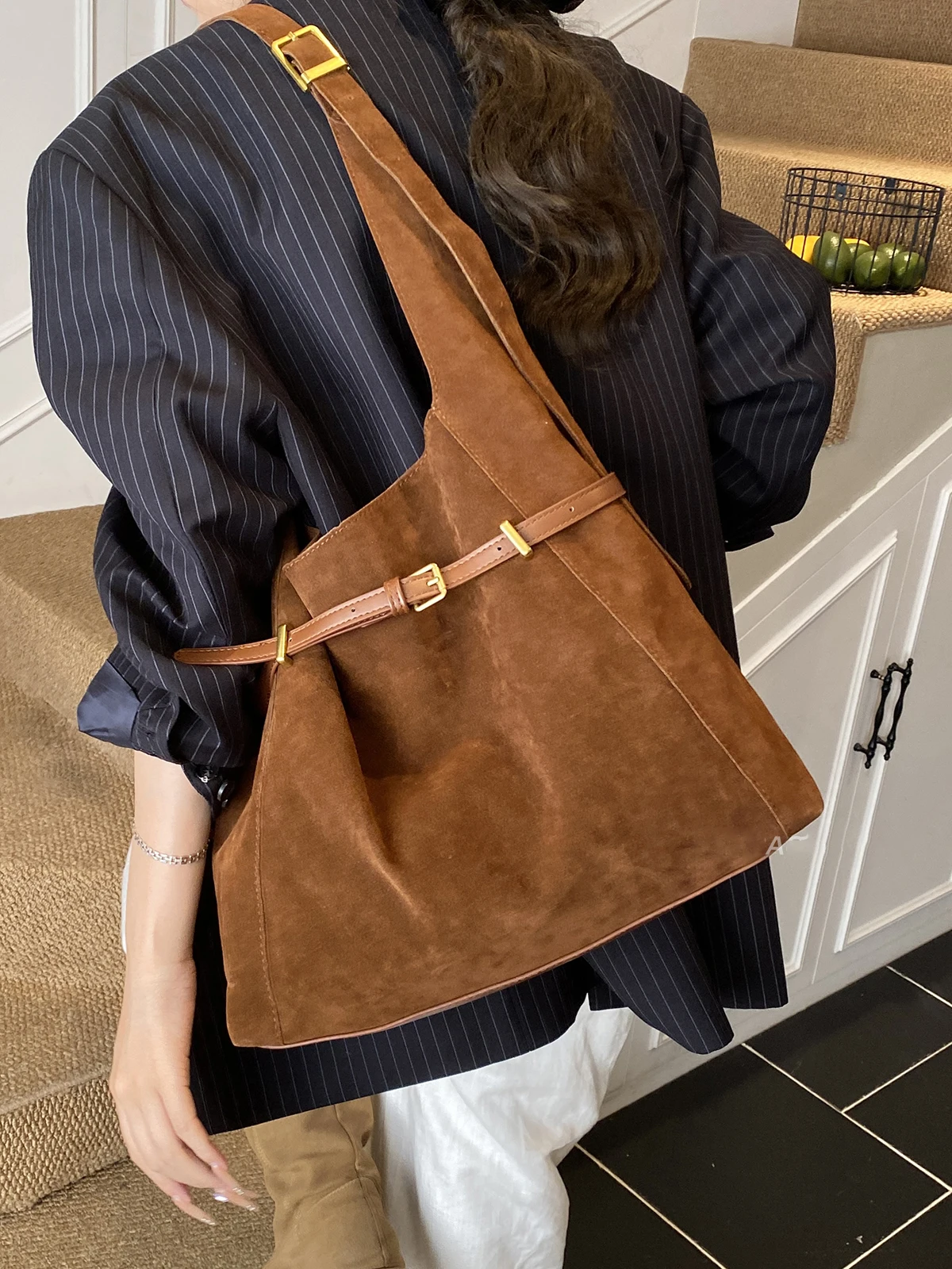 

Retro Matte Frosted Commuter Totes For Women Belt Handbags Armpit Crossbody Bag Luxury Winter Bucket Large Capacity Composit Bag