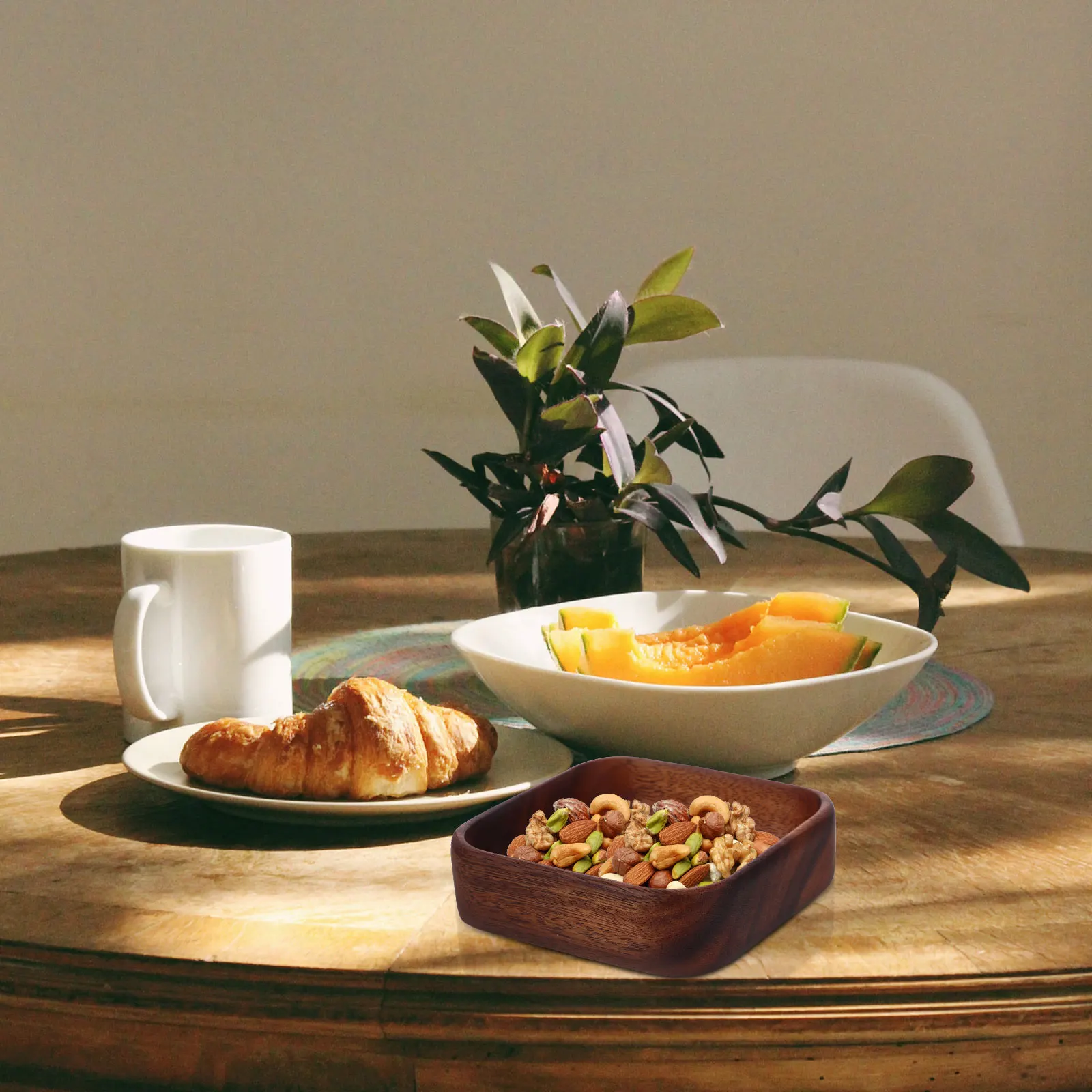 

Поднос для фруктов из натурального массива дерева, тарелка для закусок для десертов, хлеба, семейных вечеринок, гладкая декоративная миска, тарелка для сухофруктов