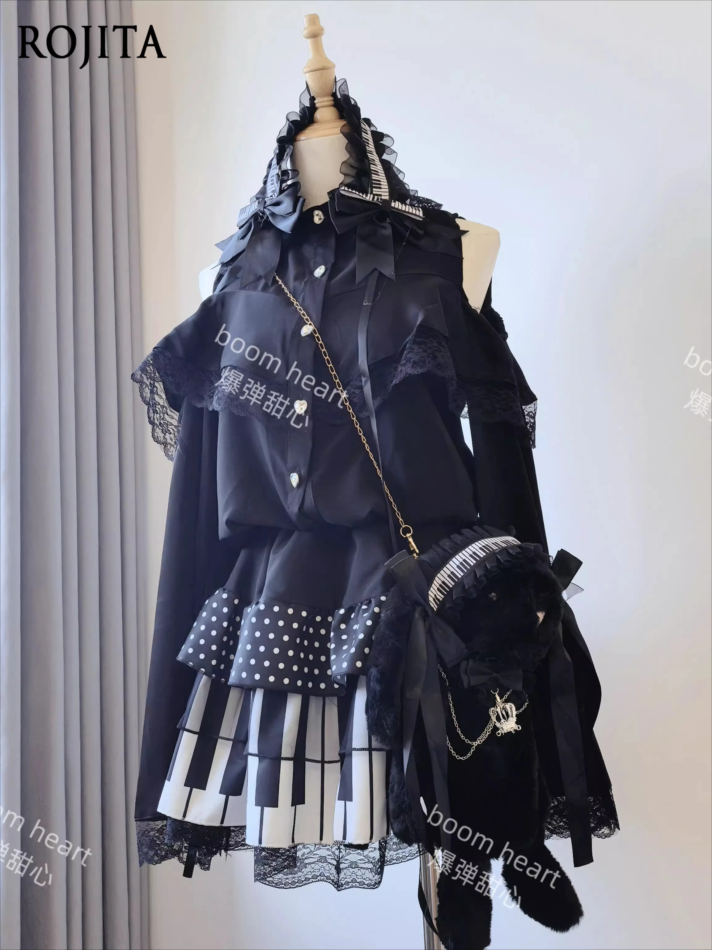 Conjunto completo de subcultura de estilo japonés, vestido de pastel de encaje de lunares de Piano blanco y negro, camisa negra con hombros descubiertos + diadema + bolso