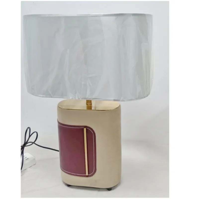 ما بعد الحداثة، إبداعي، بسيط، غرفة معيشة، جلد، مصباح مكتبي، بجانب السرير #3