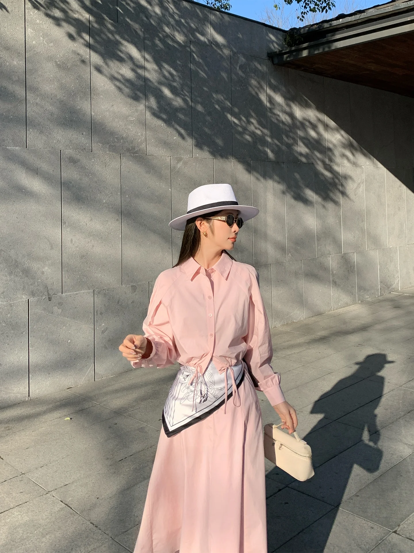 

Корейский модный женский комплект Ele Tone: свободный юбочный костюм с длинным рукавом и юбкой с высокой талией для весны