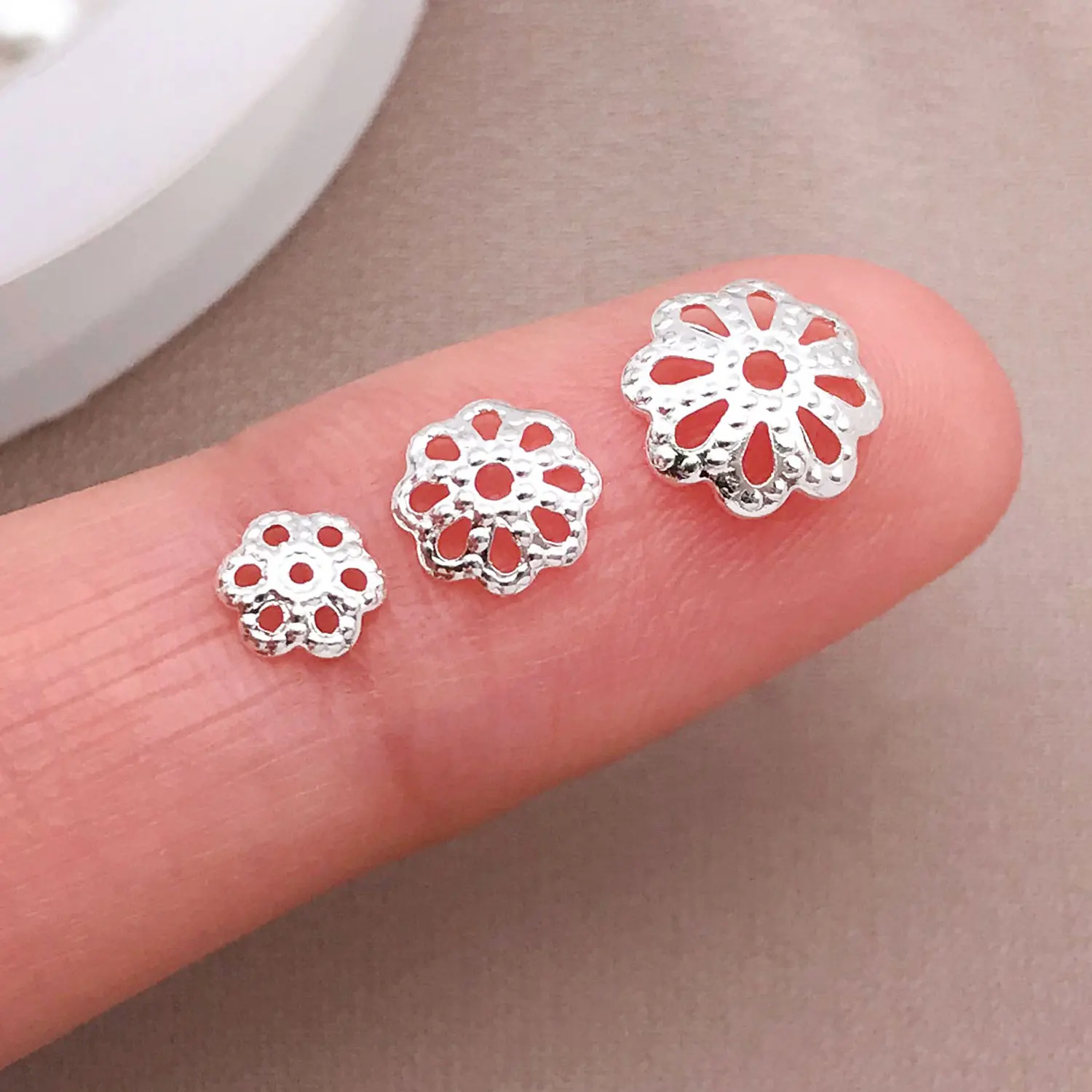 30pcs Mixed 18K Copper Plated Real Golden Thick Silvery White Golden Polka Dot Pattern Hat Holder DIY Jewelry Making Accessories