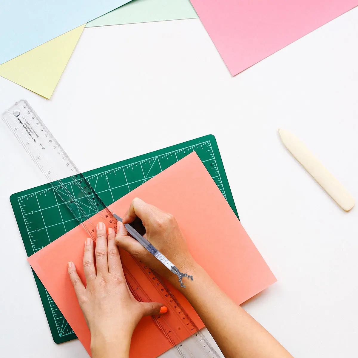 

2Pcs Reindeer Metal Ballpoint Pens Smooth Writing Portable Student Stationery Gifts for Office School Employee Benefits Grey