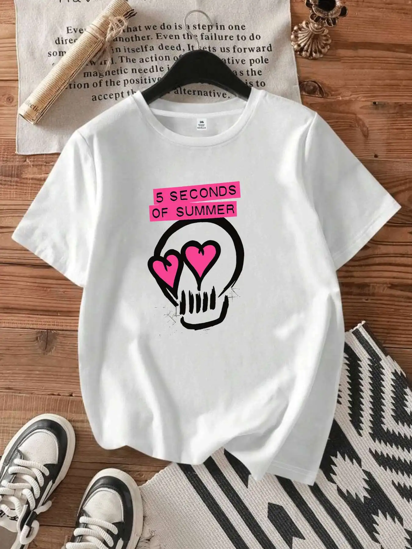 

【114475】Женская футболка больших размеров с круглым вырезом и короткими рукавами, эластичными полурукавами и модными принтами