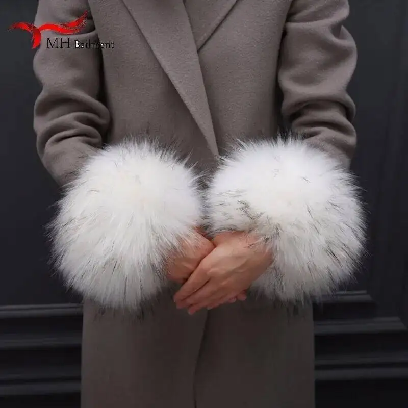 ใหม่สุภาพสตรี Raccoon แขนอุ่นชุดธรรมชาติสีจริง Raccoon ขนสัตว์ Cuffs สุภาพสตรีเสื้อแขนชุดฤดูหนาวแขนแขนข้อมืออุ่น