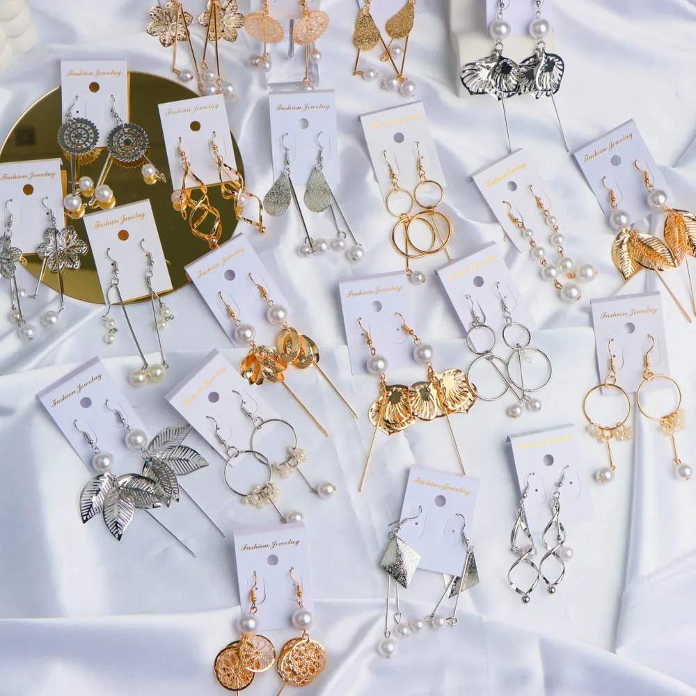 10 paren/partij retro geometrische legering vrouwen oorbellen met pailletten kwastjes mode-sieraden geschenken willekeurig verzonden