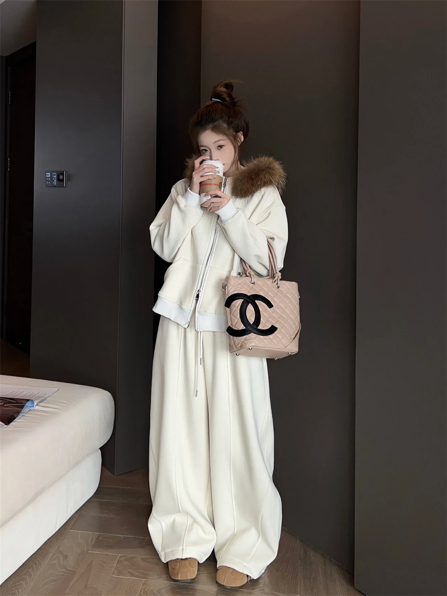 

Модный комплект: толстовка с капюшоном и брюки для женщин, осенне-зимний, свободный повседневный костюм, утепленный флисом, комплект из двух предметов, брюки с высокой талией