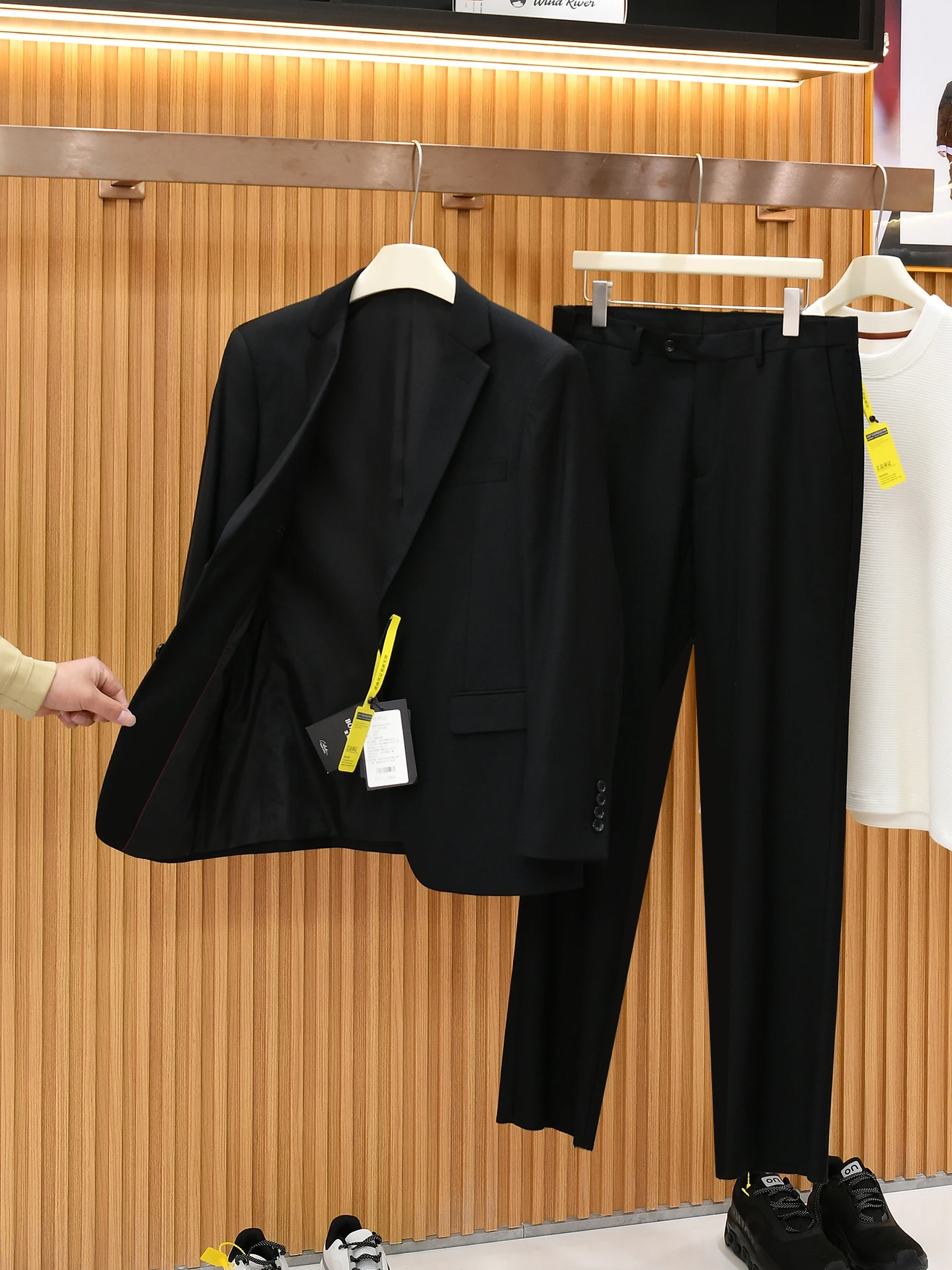 

Elegant Wool Blend Men's Business Casual Suit Set Tailored Fit Spring Autumn Seasonal Two Button Single Row Button Pure Color