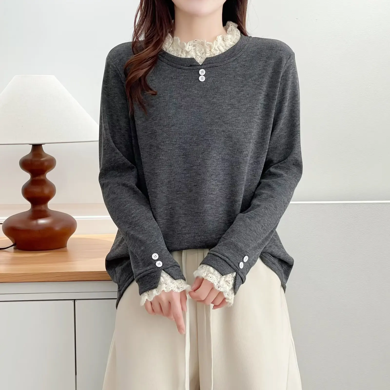 XXXXL موضة حجم كبير ملابس امرأة تي شيرت جديد الخريف والشتاء الدانتيل طوق الدافئة الصوف بأكمام طويلة بلايز عادية 8861 #1