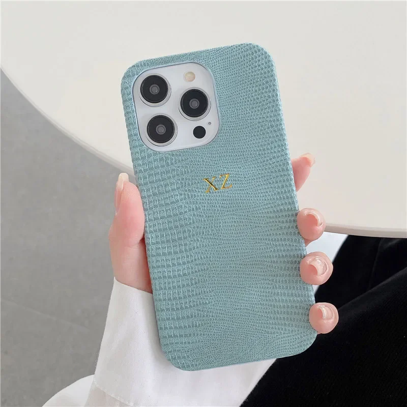 Personalisierte Gold-Initialen Lederhülle für iPhone 17 Pro Max 16 15 14 13 Pro Max Luxuriöse Eidechsen-PU-Hartschale – Detail 12