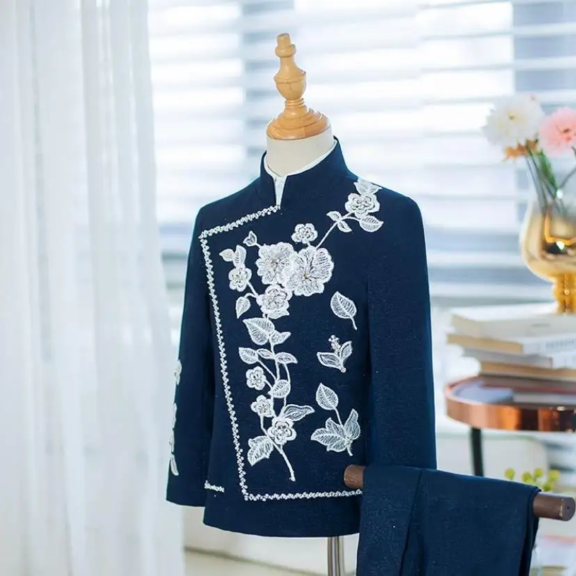 Kinder-Festanzug für Klavierauftritte, Hochzeiten, Geburtstage, formelle Anlässe und Abendveranstaltungen – A4240 Jungen-Anzug in Marineblau – Detail 4