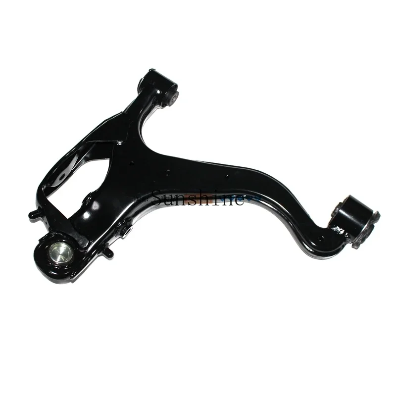 Suitable for Discover 3 Sport front hem arm, simple suspension auto parts