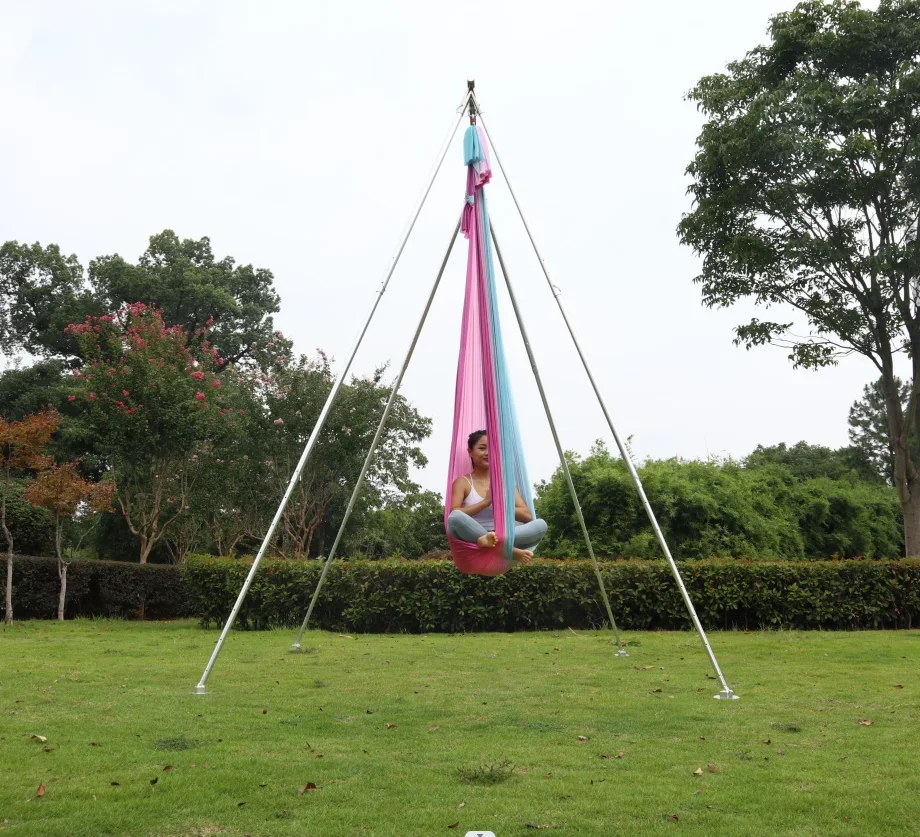 Adjustable aerial yoga bracket without punching outdoor hammock ring
