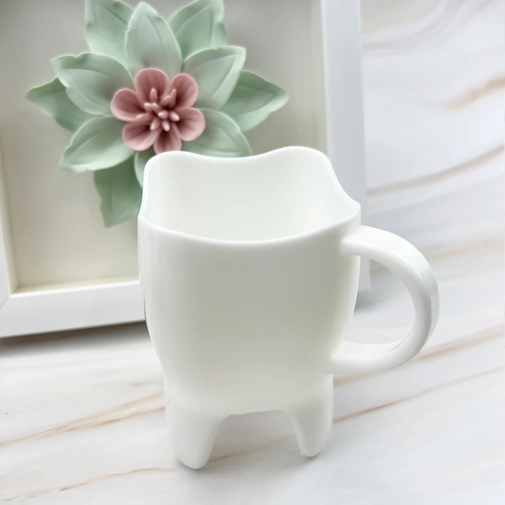 Dental Creative Plastic Mug With Handle Portable Travel Office Home Tooth Shaped Water Mug Dentistry Clinic Gifts Water Cups