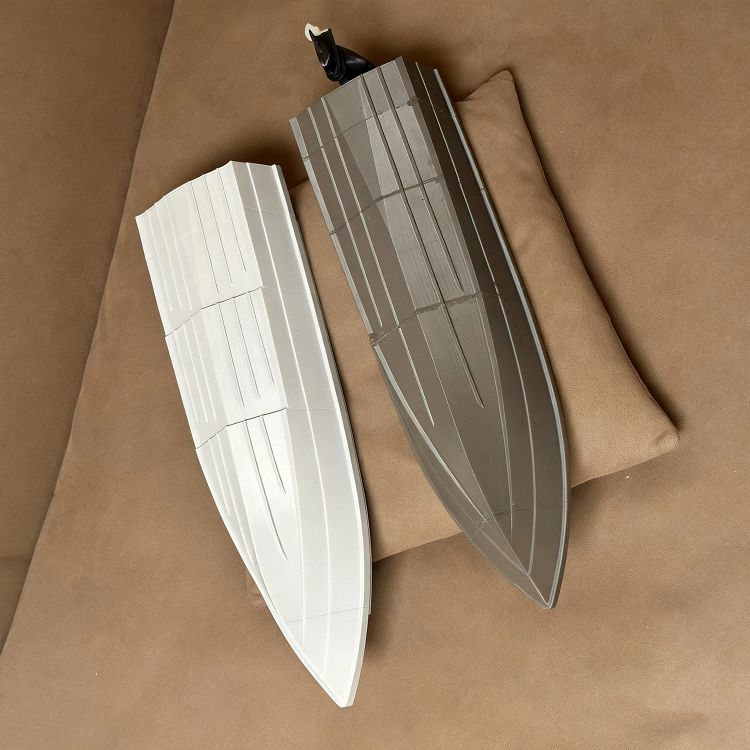 Navi RC 62 cm con motore fuoribordo per barche senza spazzole Barca telecomandata di grandi dimensioni Stampata in 3D che forma RC Schiffe Model RTR Nave giocattolo