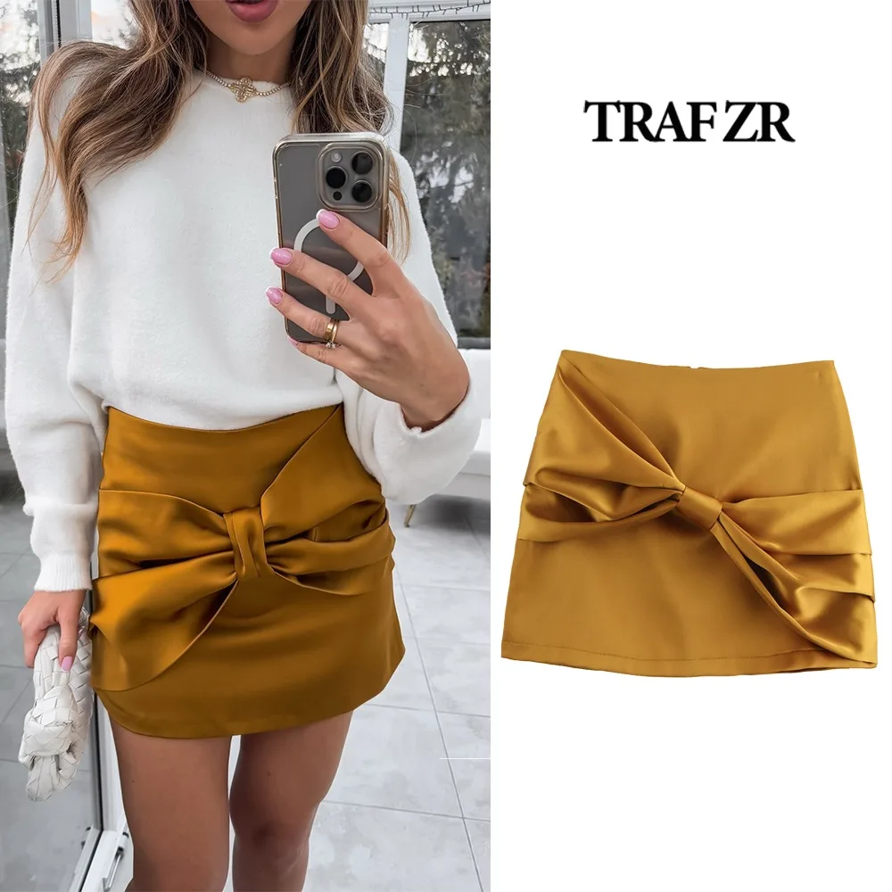 TRAF ZR Aesthetic Mujer Skort Elegant Mini Satin Effect Bow Skirt with Mid Waist and Hidden In-seam Zipper Golden Bow Chic Y2k