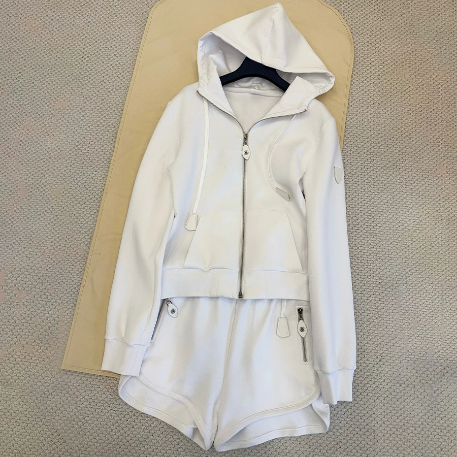 

NIGO Women's Spring/Summer/Fall Zipper Cotton Long-Sleeve Hooded Sweatshirt Casual Drawstring Shorts Ngvp #nigo2383