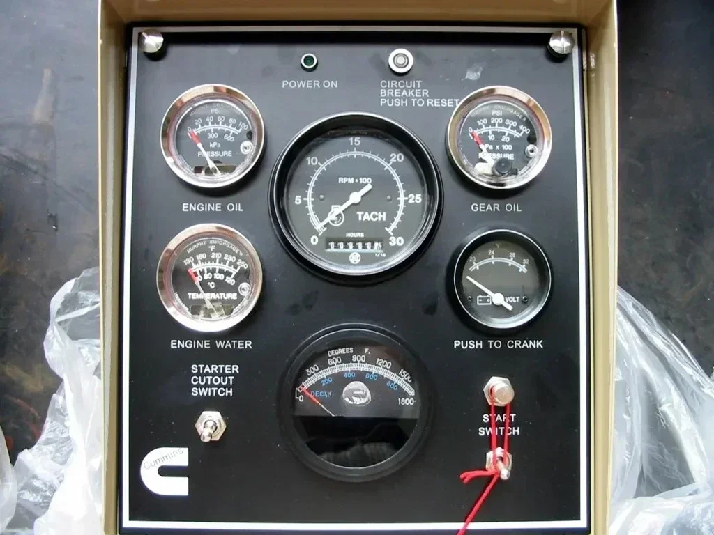 

Controller panel 4913742 Suitale for Cummins K19-M engines factory price