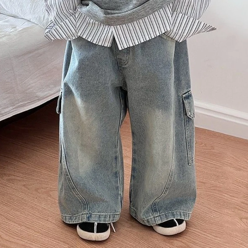 

Korean Children's Jeans Loose Straight Pants Wide Leg Cargo Pants for Boys Girls New Spring Autumn Kid's Denim Pocket Trousers