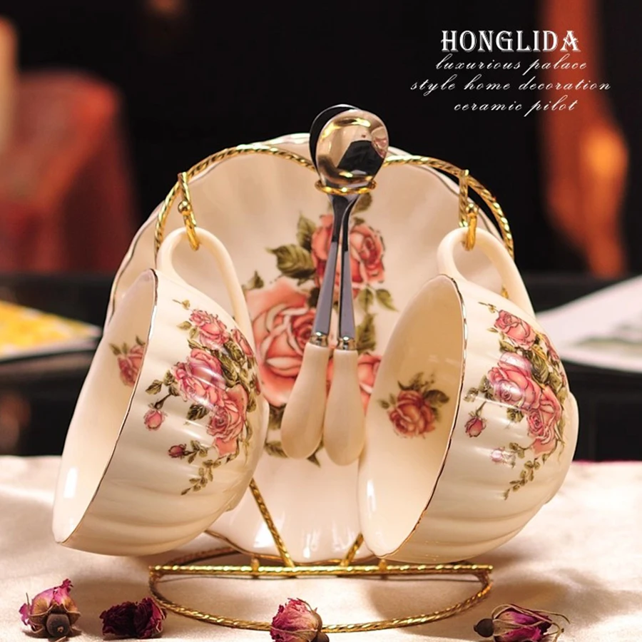 

Набор из 2 предметов, керамическая кофейная чашка, посуда с красивой розой, блюдце, ложка-посуда для чая для домашней кухни, 220 мл