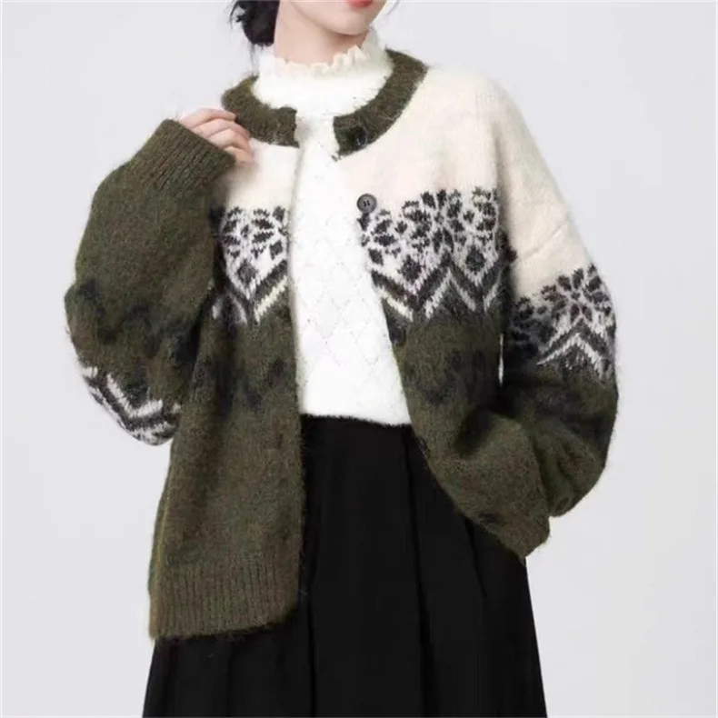 

Round Neck Sweater Jacket for Women Autumn Winter 2025 New Causal Soft and Thick Knit Cardigan Top