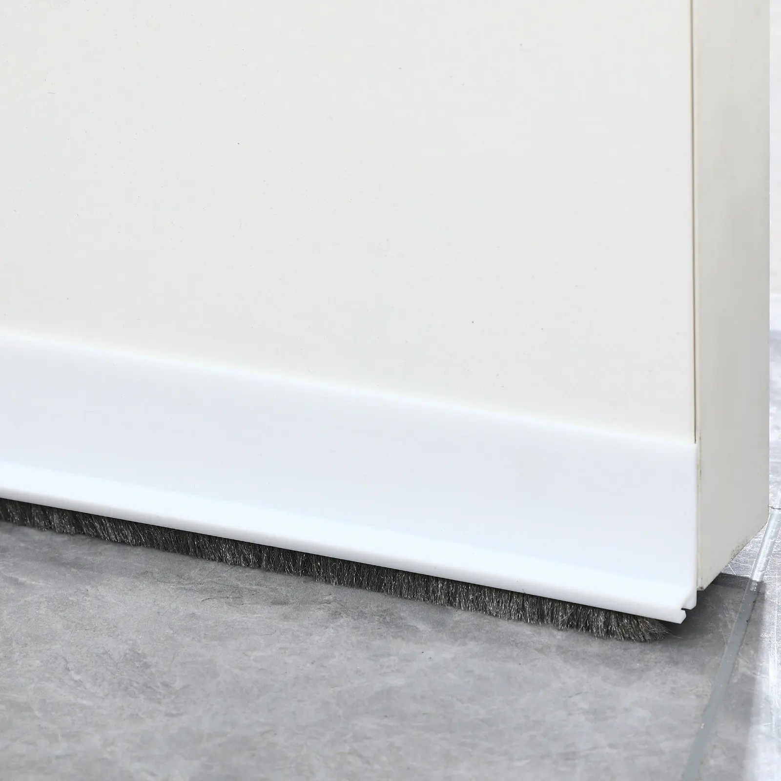 

Уплотнительная лента для дверей, 1 метр, самоклеящаяся, для предотвращения сквозняков, шума и пыли, уплотнитель для дверных проемов