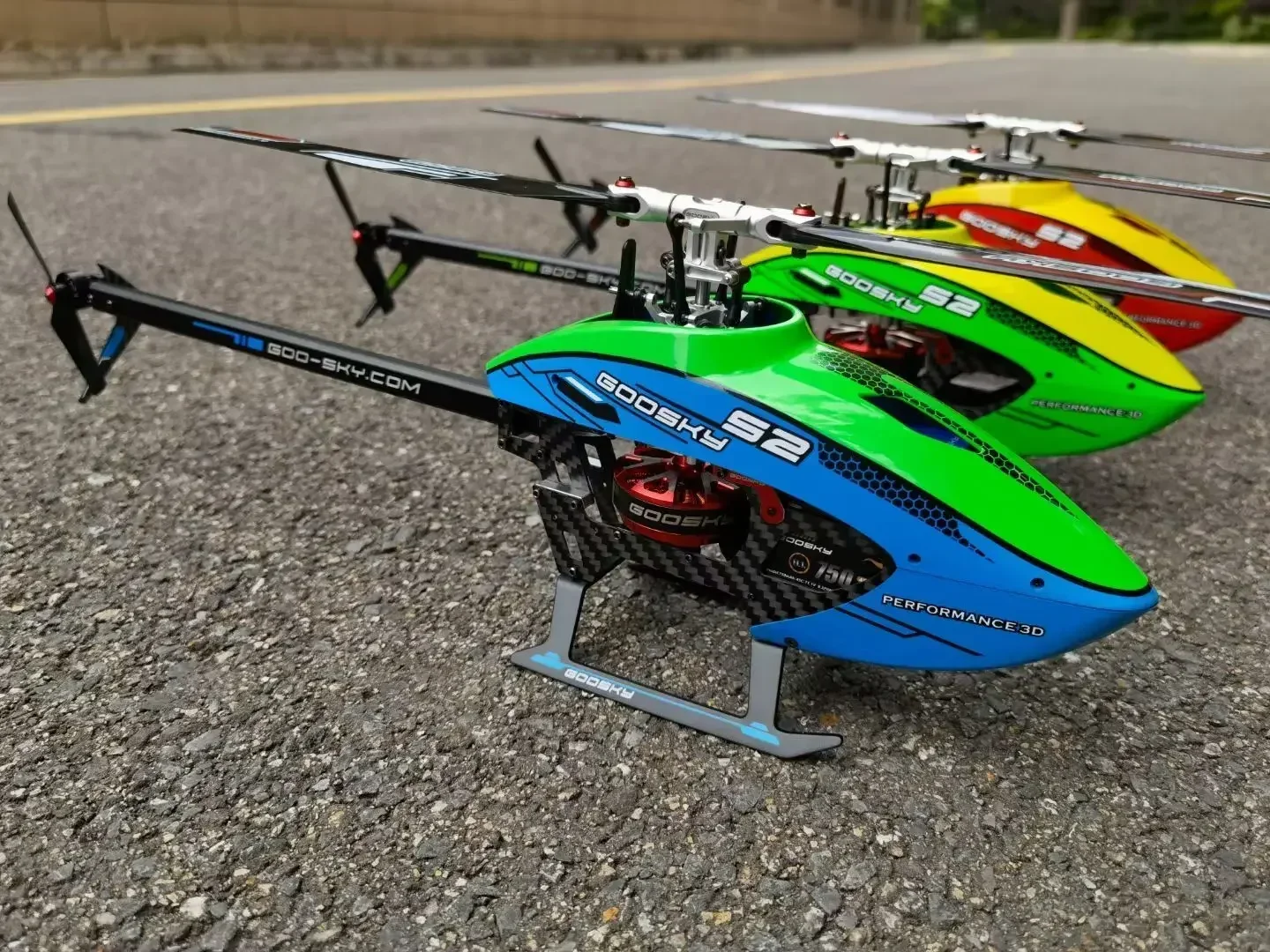 Disponibile GOOSKY S2 BNF 3D RC Elicottero 6CH 3D Flybarless Doppio motore brushless Elicottero RC a trasmissione diretta