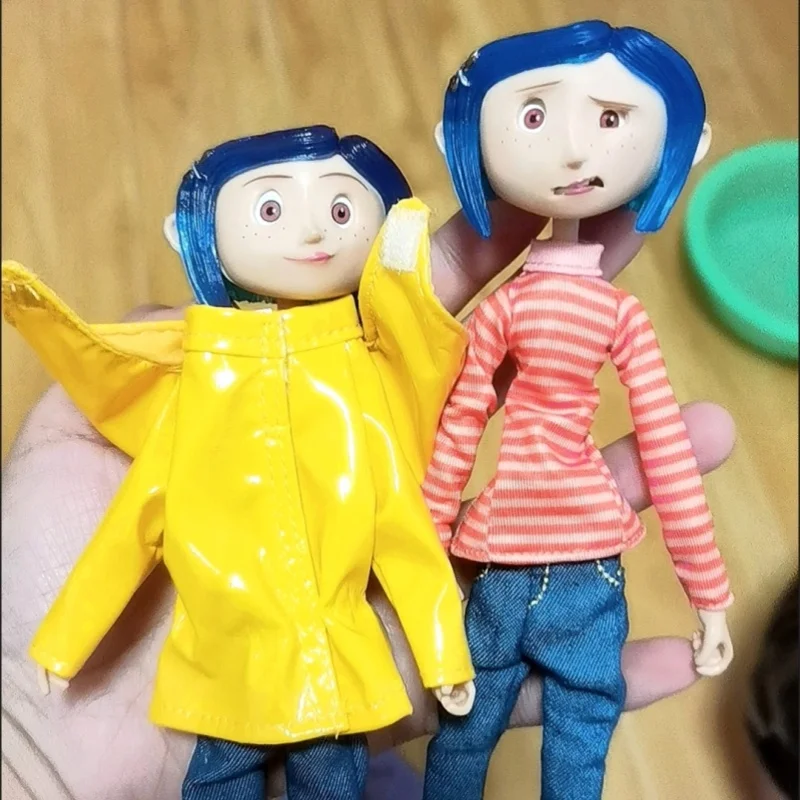 Hot Sale 7 Inche Coraline The Secret Door Figure Caroline Figure Neca Anime Figure Raincoat Pvc Statue Model Doll Desk Gift Toys