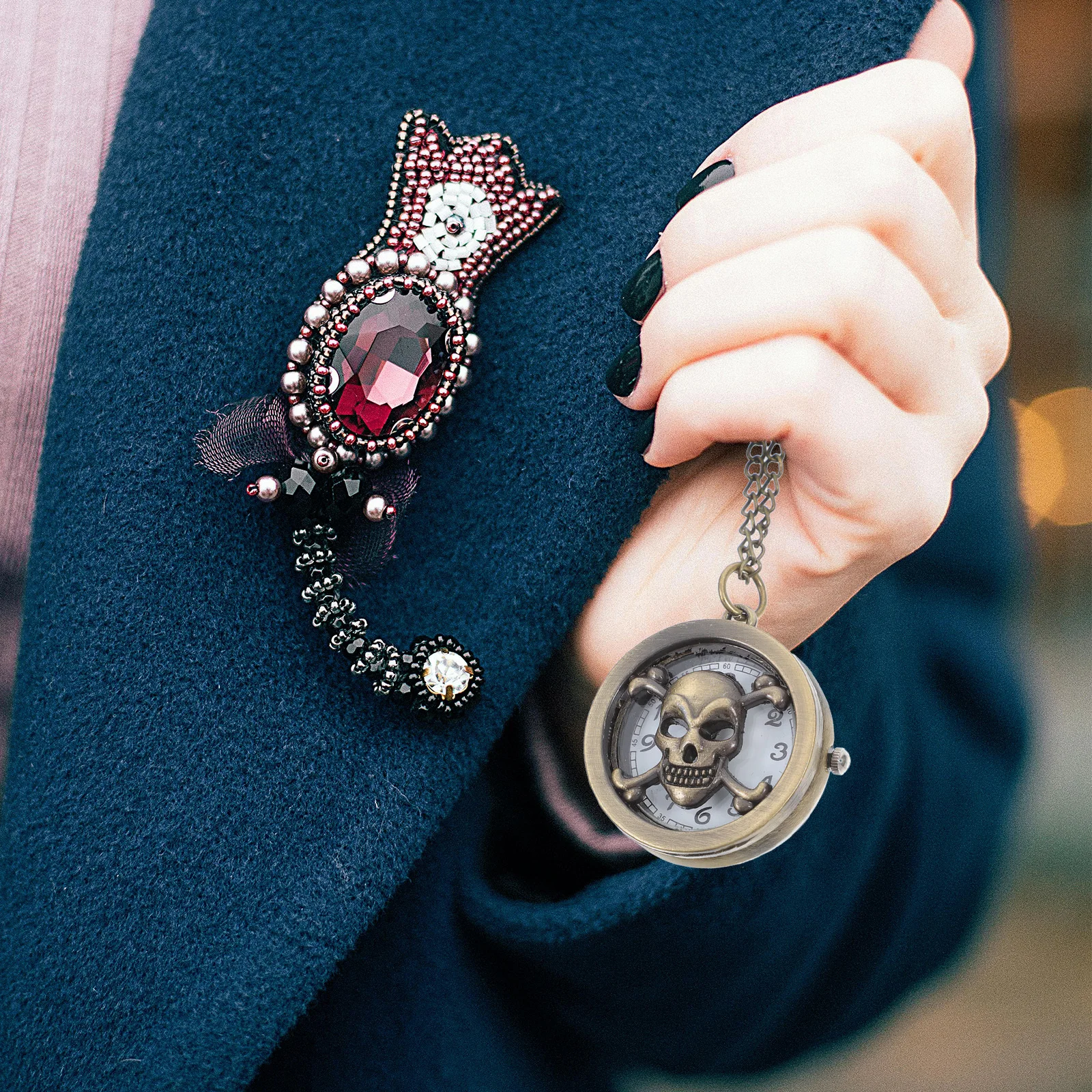 

Bronze Skull Pocket Watch Ladies Retro Vintage Durable Alloy Fashion Decoration Unique Casual Accessory Pocket Watches