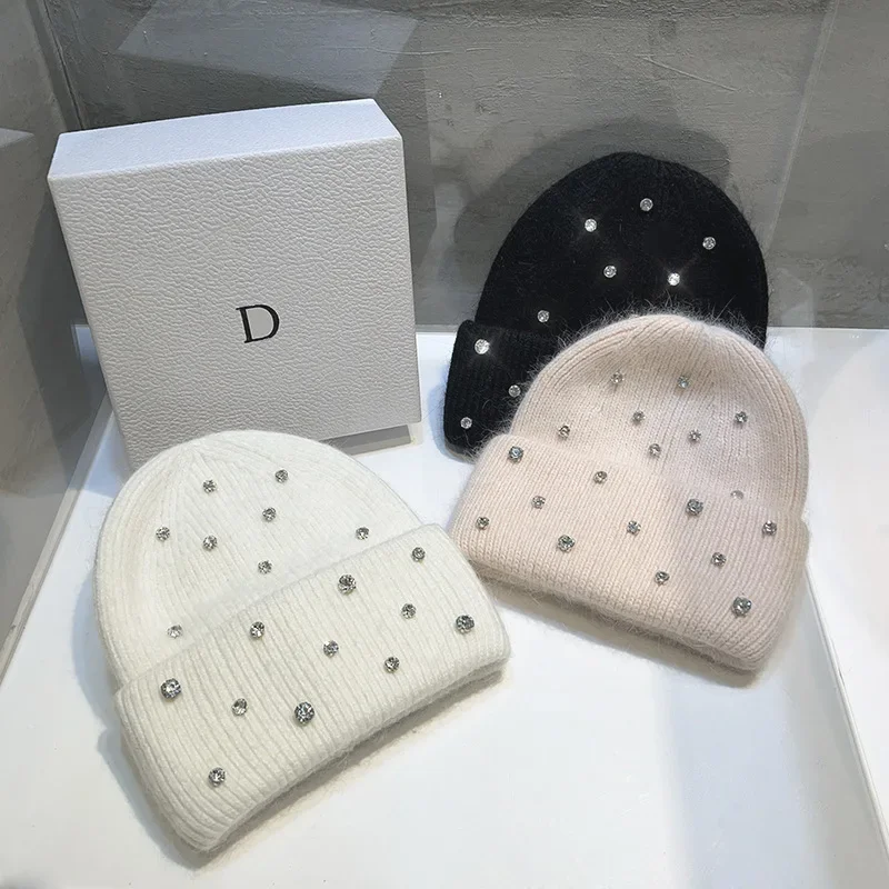 Perline di strass di lusso Cappello lavorato a maglia Donne coreane Pelliccia di coniglio Berretto di lana Skullies Moda invernale Addensato Cofano