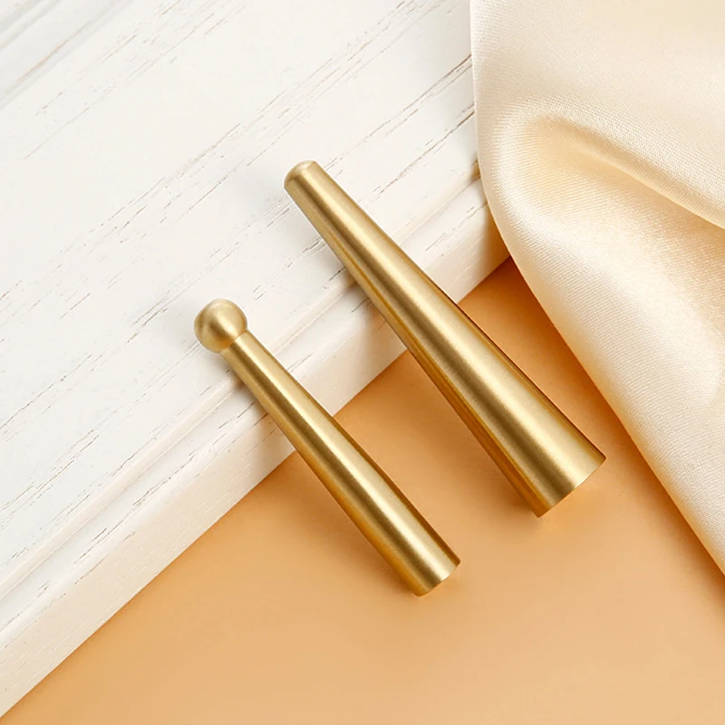 Simple Nordic Brass Wall Hooks, Decorative Row Clothes Hanging Hooks for Bathroom Kitchen Hallway Indoor Use