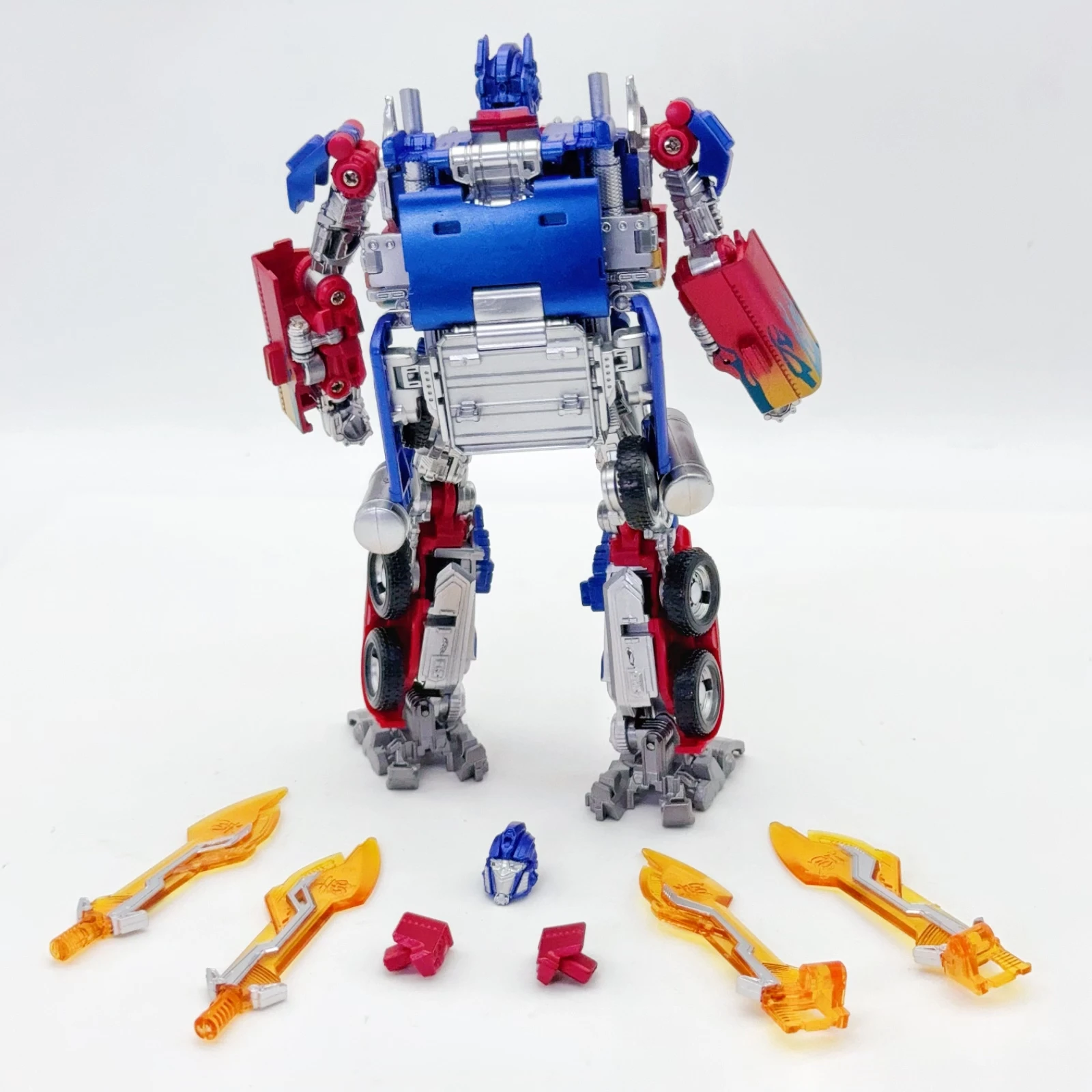 Nouveau BAIWEI Transformation TW1022 EX Version 17.5 cm KO chef-d 'œuvre Figure jouet commandant Prime déformation voiture Robot